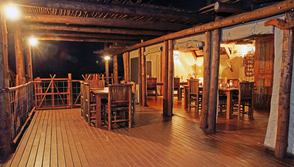 Xaus Lodge Twee Rivieren Exterior photo