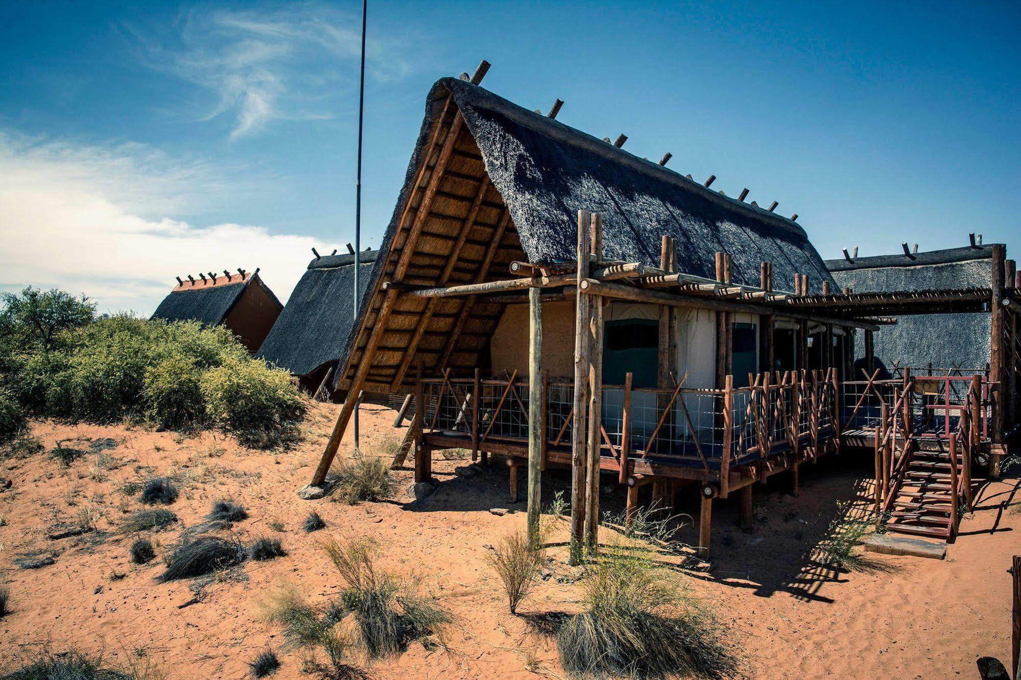 Xaus Lodge Twee Rivieren Exterior photo