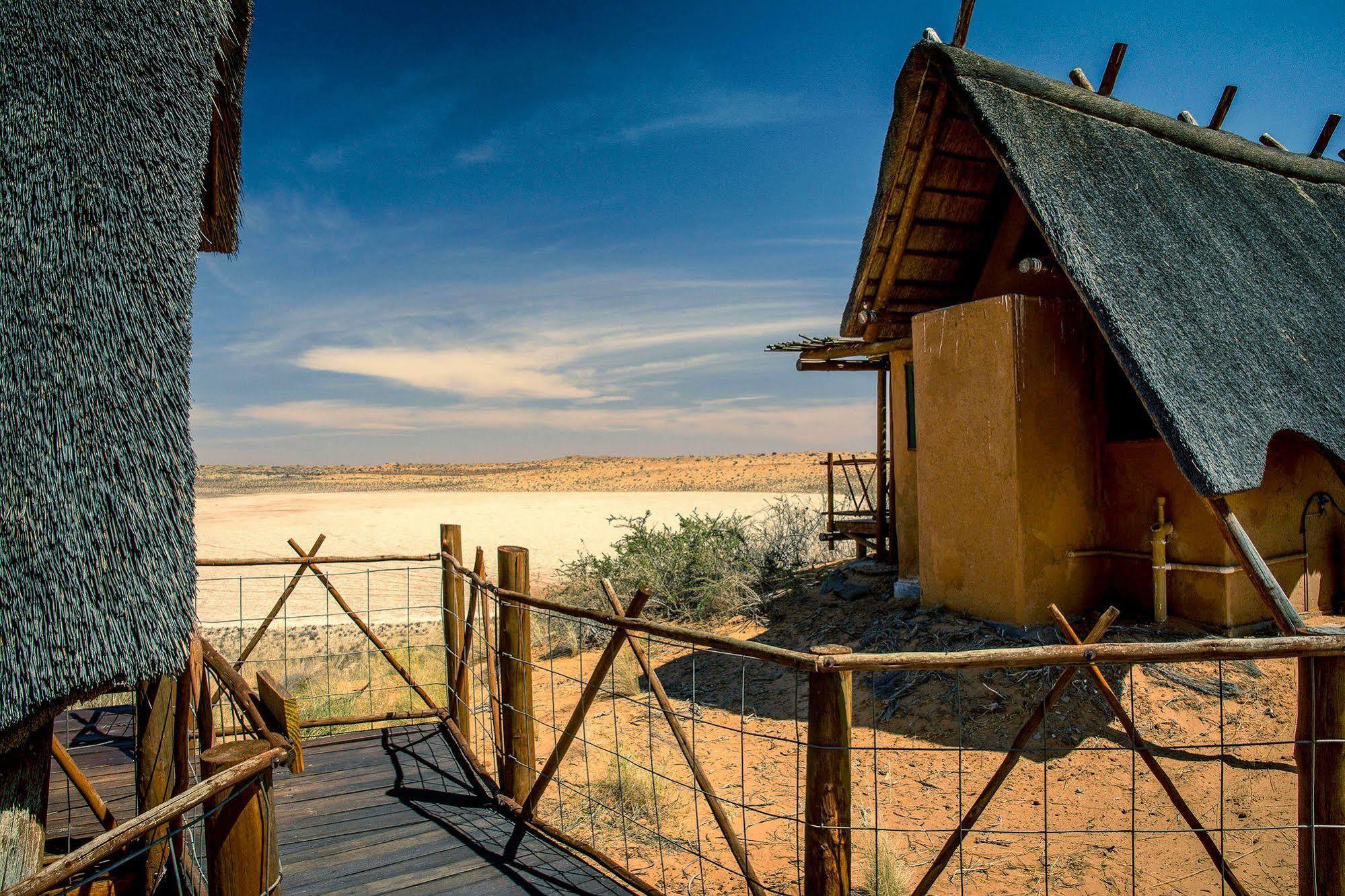 Xaus Lodge Twee Rivieren Exterior photo
