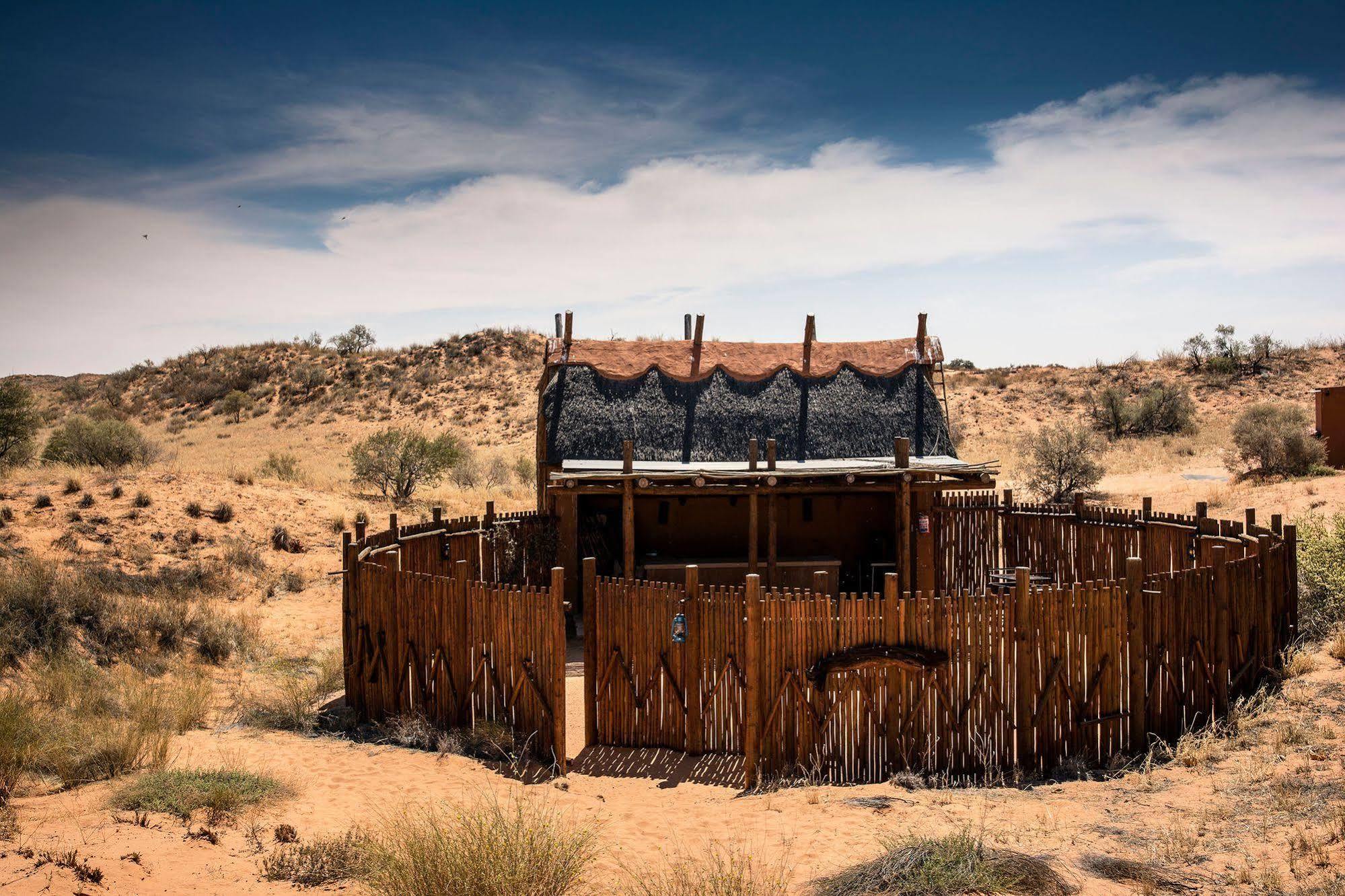 Xaus Lodge Twee Rivieren Exterior photo